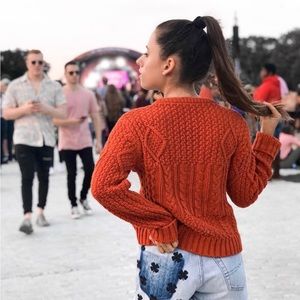 Orange cable knit chunky sweater size small Dex